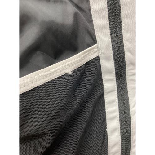 BURTON (バートン) [ak]® ホバー GORE-TEX 3L ストレッチジャケット スノーボードウェア(ジャケット) メンズ SIZE M ライトグレー