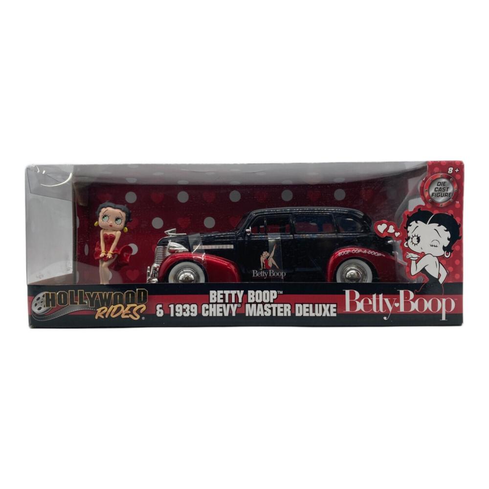 ベティちゃんと1939年型シボレーのダイキャストモデルフィギュア ダイキャスト製のフィギュア付き ミニカー 1/24 JadaTOYS ベティー