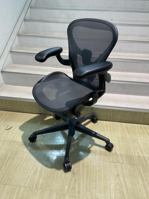 Herman Miller (ハーマンミラー) ワークチェアー AER1A13DW-0007 2020年製 グラファイトカラー Aサイズ（スモールサイズ）