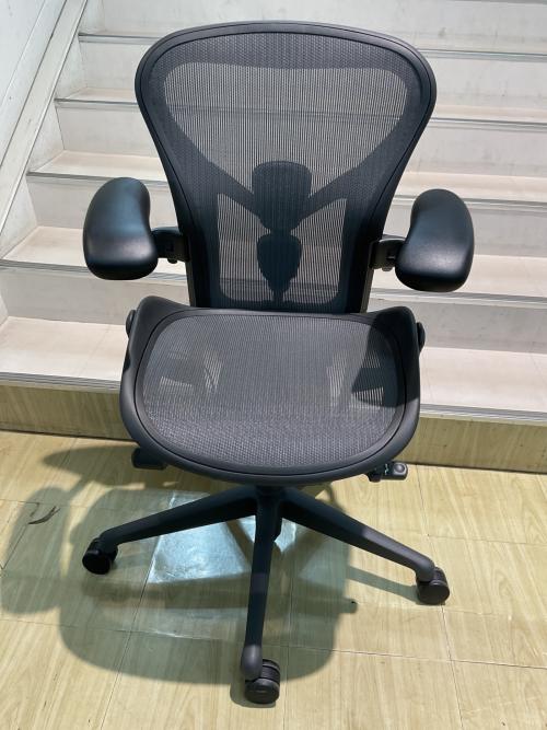 Herman Miller (ハーマンミラー) ワークチェアー AER1A13DW-0007 2020年製 グラファイトカラー Aサイズ（スモールサイズ）