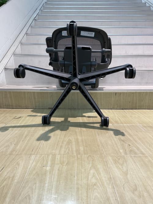 Herman Miller (ハーマンミラー) ワークチェアー AER1A13DW-0007 2020年製 グラファイトカラー Aサイズ（スモールサイズ）