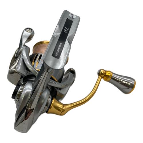 DAIWA (ダイワ) リール FREAMS LT2500S-XH ケース付