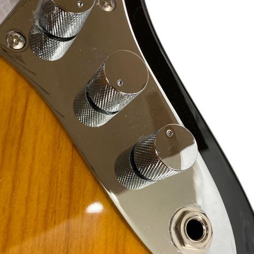 Bacchus (バッカス) WJB Mini 3トーンサンバースト エレキベース