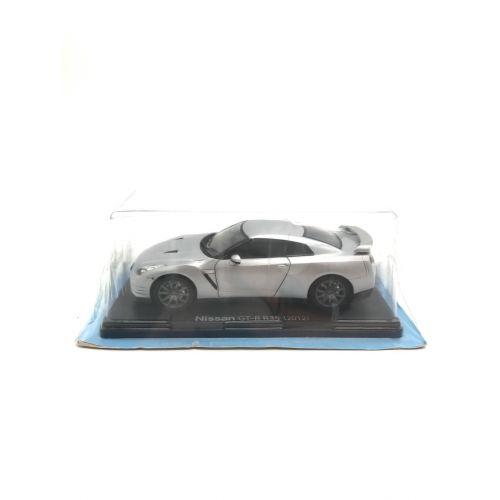 国産名車コレクション (コクサンメイシャコレクション) GT-R R35 未使用品 Nissan GT-R R35 2012年モデル　1/24スケール　日産