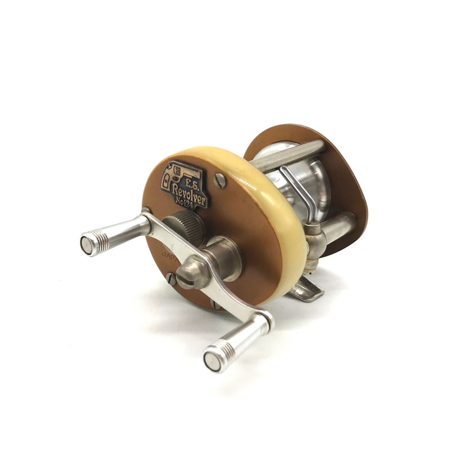 E S Revolve リボルバー ダイレクトリール Revolver 424 Es No 424 ベイトリール エッグシェイプ型 バスポンド トレファクonline