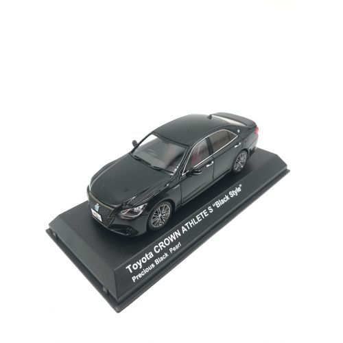 京商 (キョウショウ) ミニカー Toyota CROWN ATHLETE S “Black style” 1/43