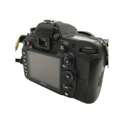 Nikon (ニコン) デジタル一眼レフカメラ D7000 1620万画素 バッテリー2