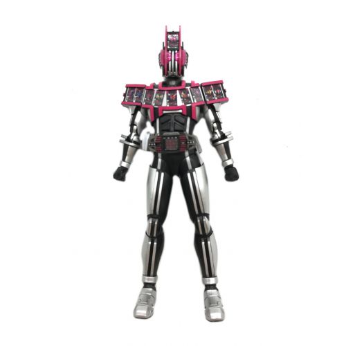 BANDAI（バンダイ）仮面ライダーディケイド フィギュア コンプリートフォーム S.H.Figuarts