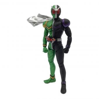 BANDAI (バンダイ) 仮面ライダーW サイクロンジョーカー フィギュア 仮面ライダーW S.H.Figuarts 真骨彫製法