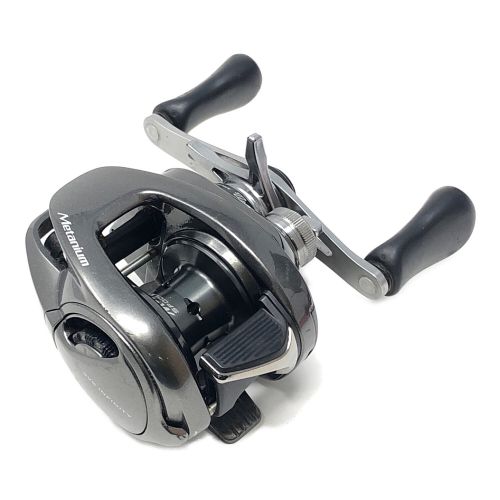 SHIMANO (シマノ) ベイトリール 20 Metanium HG 04114