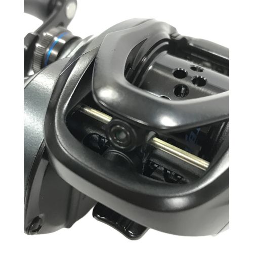 SHIMANO (シマノ) ベイトリール 21 SLX BFS XG 右巻き 043702