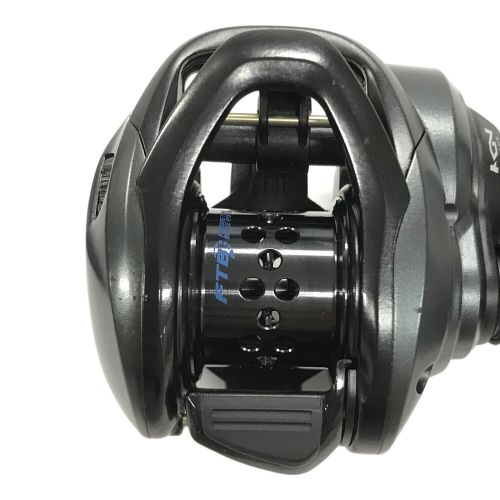 SHIMANO (シマノ) ベイトリール 21 SLX BFS XG 右巻き 043702