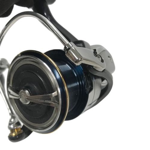 DAIWA (ダイワ) スピニングリール 19CERTATE（セルテート） LT4000-CXH