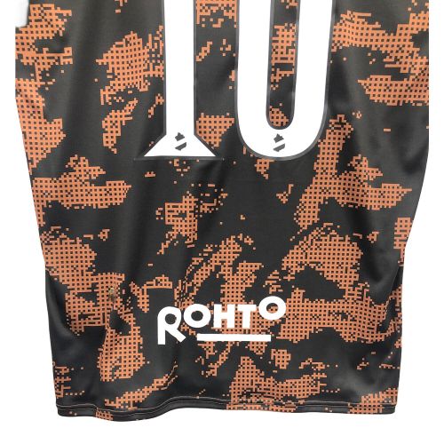 UNDER ARMOUR (アンダー アーマー) サッカーユニフォーム メンズ SIZE XL ブラウン×ブラック 2024 UAイワキレプリカユニフォーム 10番 有馬 幸太郎