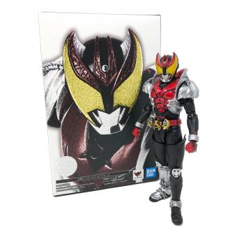 BANDAI (バンダイ) 仮面ライダーキバ キバフォーム フィギュア S.H.Figuarts（フィギュアーツ） 真骨彫製法 仮面ライダーキバ