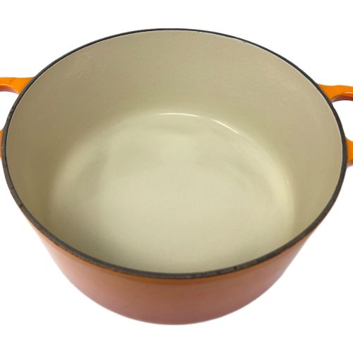 LE CREUSET (ルクルーゼ) 両手鍋 SIZE 22 オレンジ