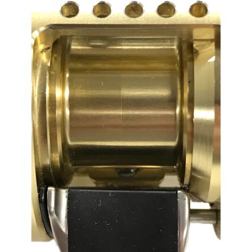 SHIMANO (シマノ) ベイトリール 01 CALCUTTA CONQUEST (カルカッタコンクエスト） 101 左ハンドル RH443