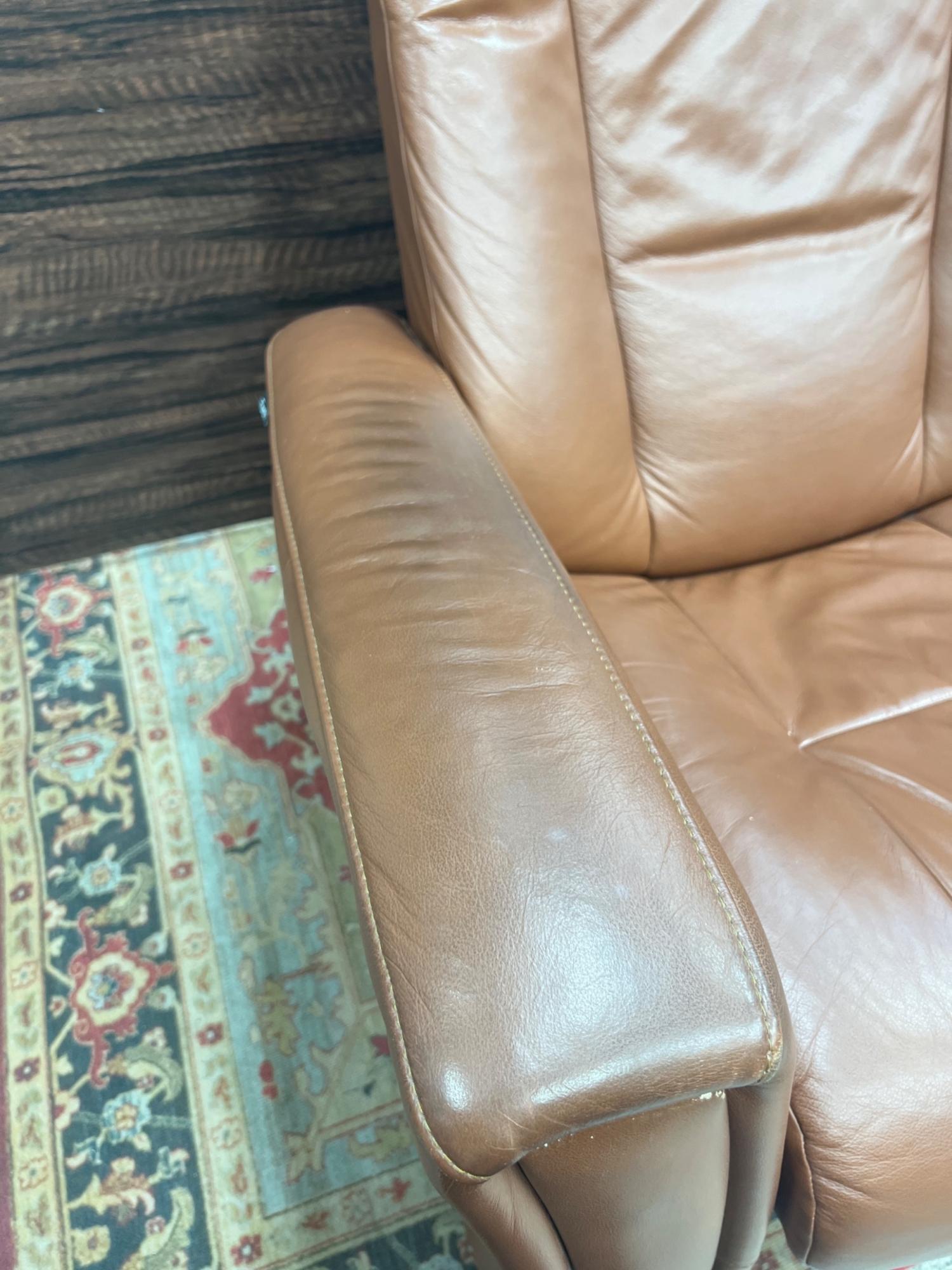 イエリアーダ フィヨルド レザー 2人掛け リクライニングソファ イエリアーダ フィヨルド レザー 2人掛け リクライニングソファ