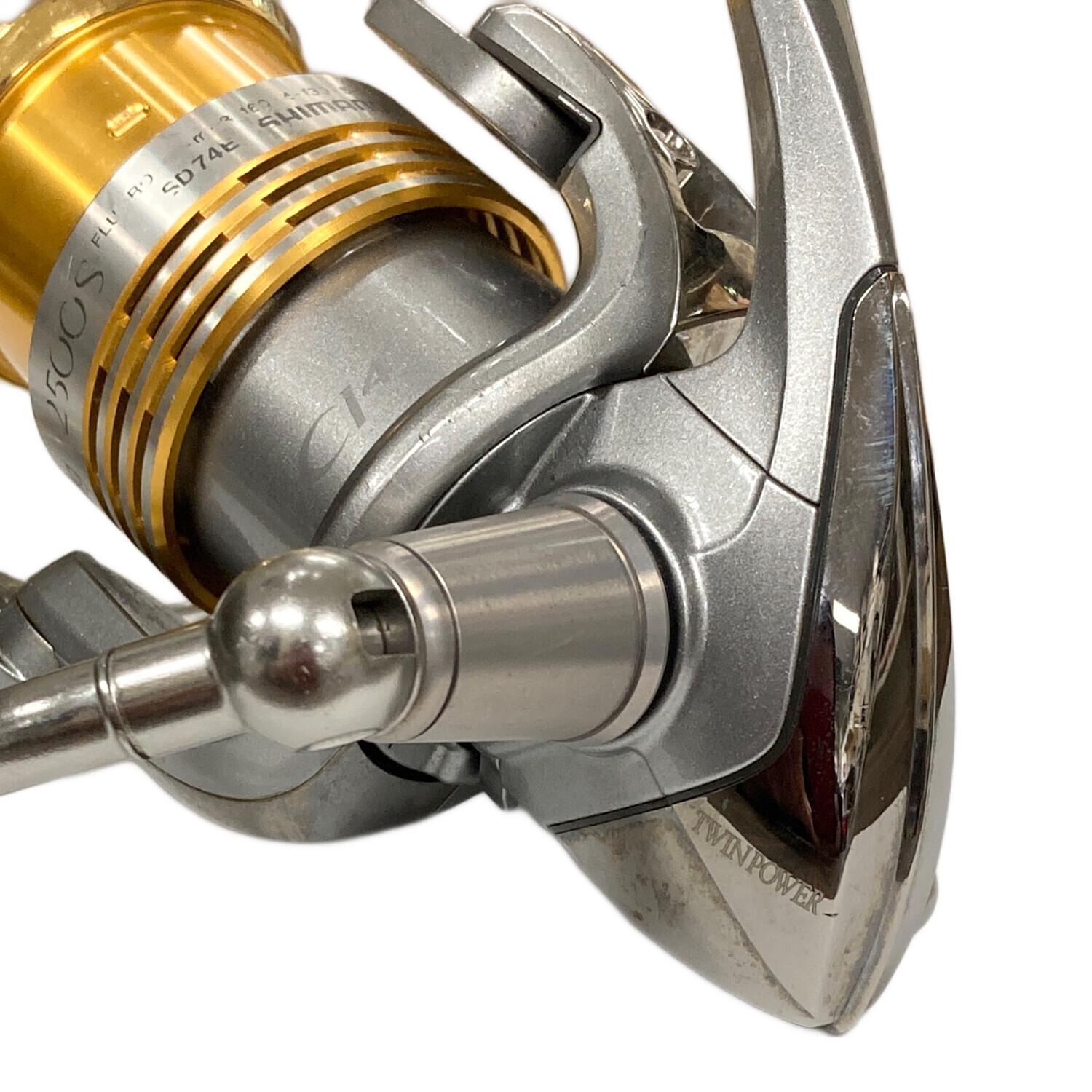 シマノ メタルリール シルバー/ゴールド SHIMANO (シマノ) スピニングリール 09 ツインパワー MG 2500S
