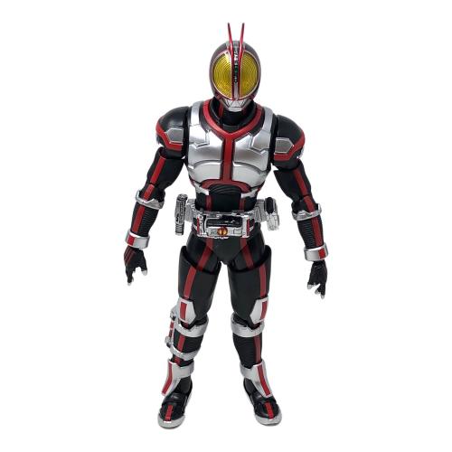 BANDAI (バンダイ) 仮面ライダーファイズ フィギュア S.H.Figuarts 真骨彫製法 仮面ライダー555 TAMASHIINATIONS