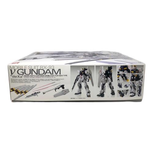 BANDAI (バンダイ) 地球連邦軍ニュータイプ専用モビルスーツ RX-93 νガンダム (ニューガンダム) プラモデル 1/100スケール マスターグレードモデル