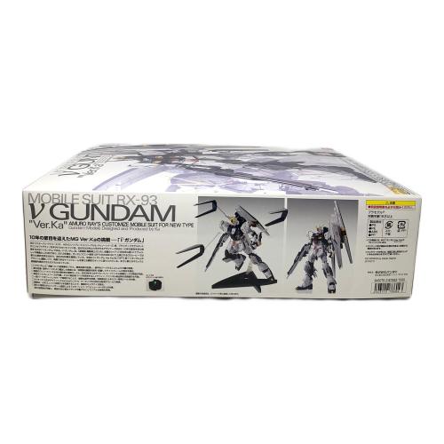 BANDAI (バンダイ) 地球連邦軍ニュータイプ専用モビルスーツ RX-93 νガンダム (ニューガンダム) プラモデル 1/100スケール マスターグレードモデル