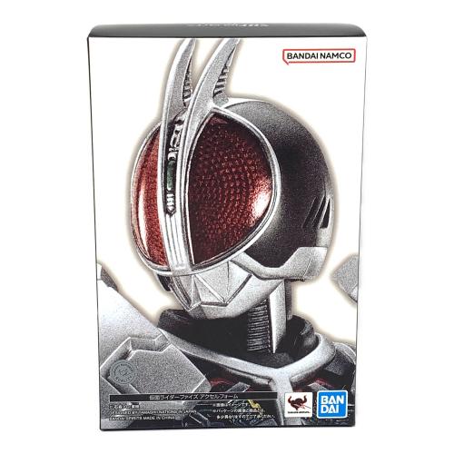 BANDAI（バンダイ） 仮面ライダー555 (カメンライダーファイズ) フィギュア 真骨彫製法 仮面ライダーファイズ アクセルフォーム S.H.Figuarts