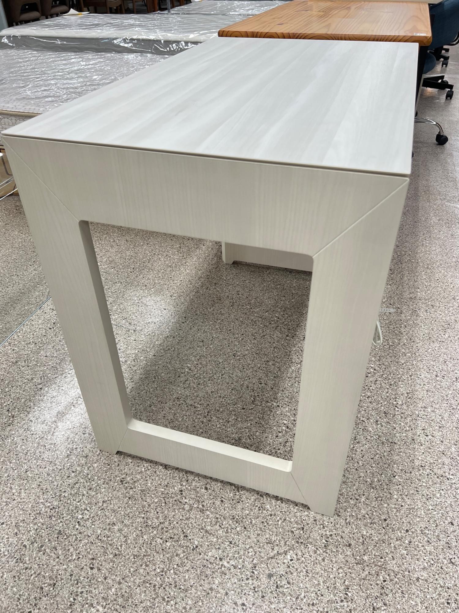 【トレファクいわき平店】KOIZUMI(コイズミ)ワークデスクKWD-231カギ付きホワイトが入荷しました！ KOIZUMI (コイズミ) ワークデスク KWD-231 カギ付 ホワイト