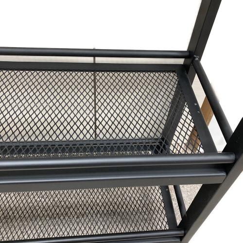 ラック ブラック