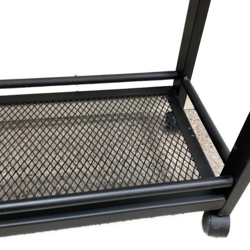 ラック ブラック