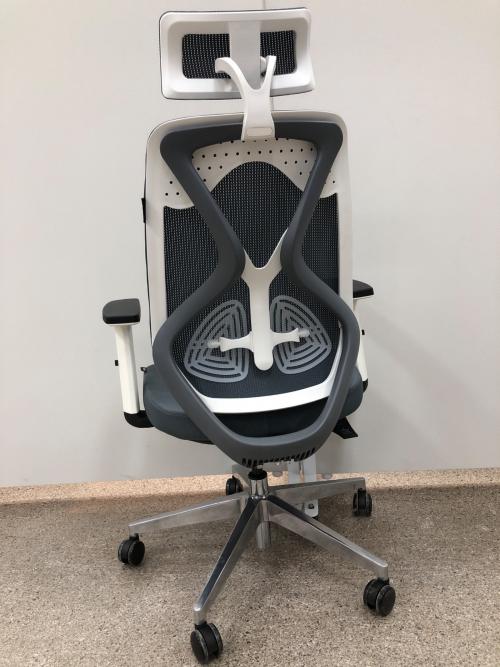 Hbada（ハバダ） 人間工学オフィスチェア