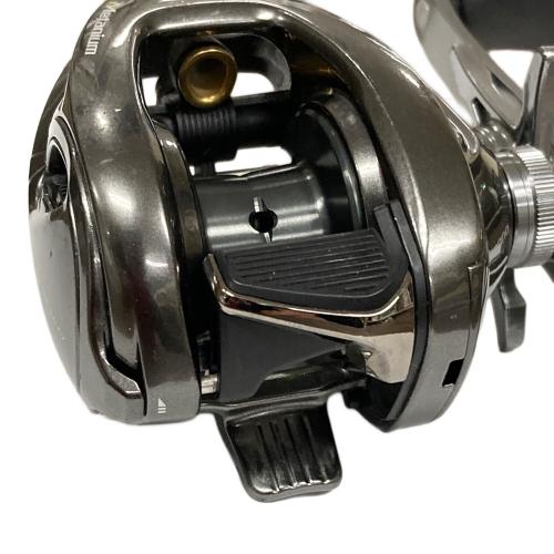 SHIMANO（シマノ） ベイトリール 20 Metanium（メタニウム） 04112B 右ハンドル