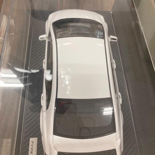 ignition model (イグニッションモデル) 1/18 ホンダ シビック FD2 TYPE R ホワイト モデルカー