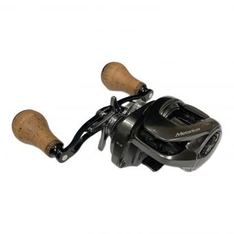 SHIMANO (シマノ) ベイトリール 20 Metanium（メタニウム） 04112B 右ハンドル