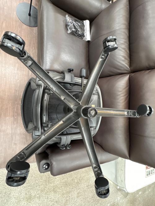 Herman Miller (ハーマンミラー) アーロンチェアクラシック AE123AWB ブラック