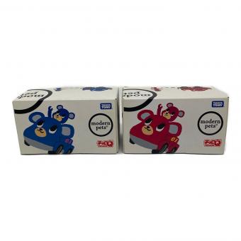 MEDICOM TOY（メディコムトイ） TAKARA TOMY（タカラトミー） BEAR BRICK (ベアブリック) モダンペット チョロQ 2点セット フィギュア