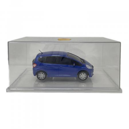 HONDA（ホンダ） FIT（フィット） アズールブルー・メタリック モデル