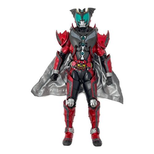 BANDAI (バンダイ) 仮面ライダーダークキバ フィギュア 真骨彫製法 S.H.Figuarts 魂ウェブ