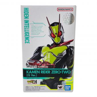 BANDAI (バンダイ) 仮面ライダーゼロツー イズver. フィギュア S.H.Figuarts