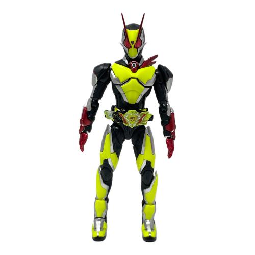 BANDAI (バンダイ) 仮面ライダーゼロツー イズver. フィギュア S.H.Figuarts