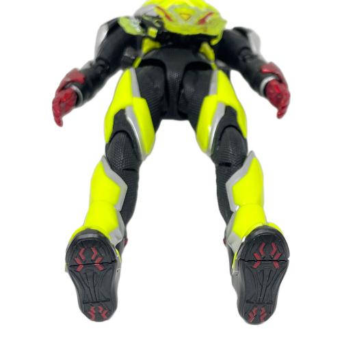 BANDAI (バンダイ) 仮面ライダーゼロツー イズver. フィギュア S.H.Figuarts