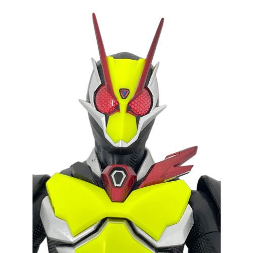 BANDAI (バンダイ) 仮面ライダーゼロツー イズver. フィギュア S.H.Figuarts