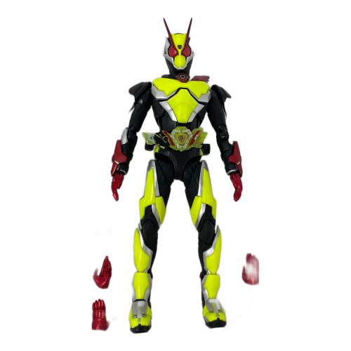 BANDAI (バンダイ) 仮面ライダーゼロツー イズver. フィギュア S.H.Figuarts