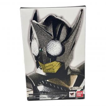 BANDAI (バンダイ) 仮面ライダーカブト 仮面ライダーパンチホッパー 真骨彫製法 フィギュア S.H.Figuarts（エス・エイチ・フィギュアーツ）