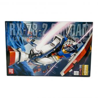 BANDAI(バンダイ) ガンプラ 地球連邦軍 白兵戦用モビルスーツ RX-78-2 ガンダム Ver.2.0 1/100スケール MG