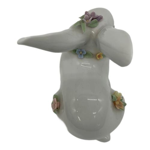 LLADRO (リヤドロ) 花飾りの白うさぎ フィギュア