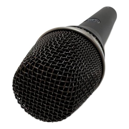 AKG (アーカーゲー) D7