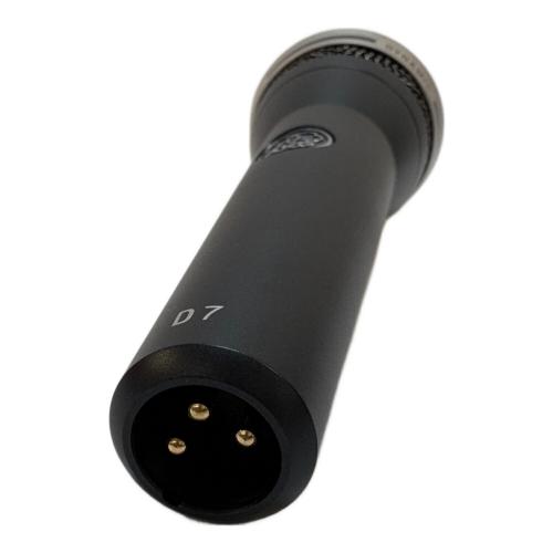AKG (アーカーゲー) D7