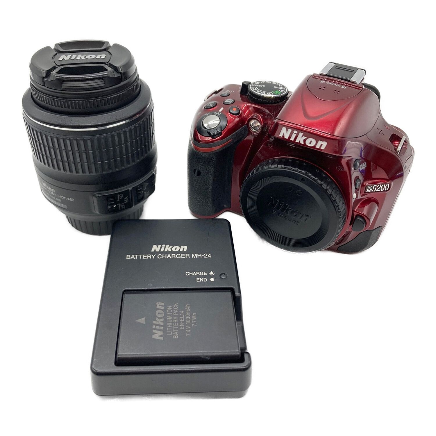 Nikon (ニコン) デジタル一眼レフカメラ レンズセット D5200 18-55 VR