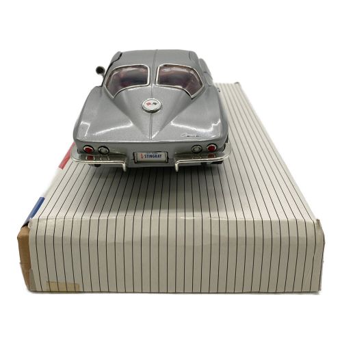 ERTL (アーテル) ダイキャストカー 1/18スケール 1963 コルベット スティングレイ アメリカンミュージカル